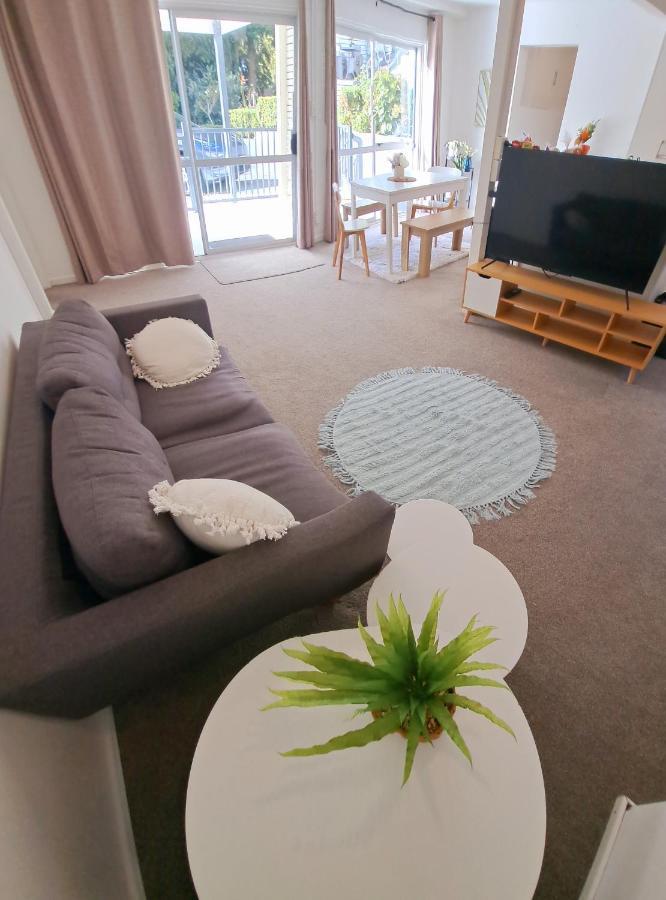 Family Friendly 3Br Flat - 3Min Walk To The Beach - Self Contained Auckland Buitenkant foto